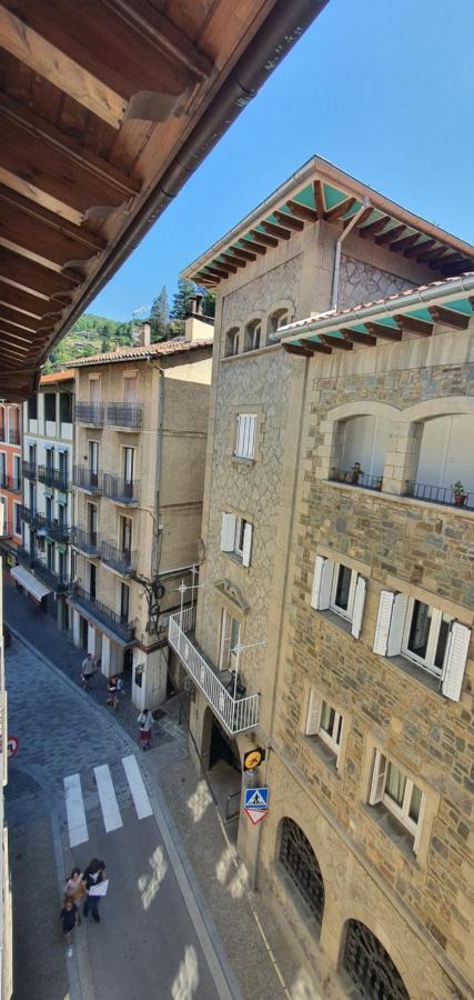 Apartmán Cal Tranquil Camprodon, Acollidor Atic Al Centre Exteriér fotografie